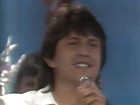 Gian e Geovane - Nem Dormindo Consigo Te Esquecer (Clube do Bolinha)