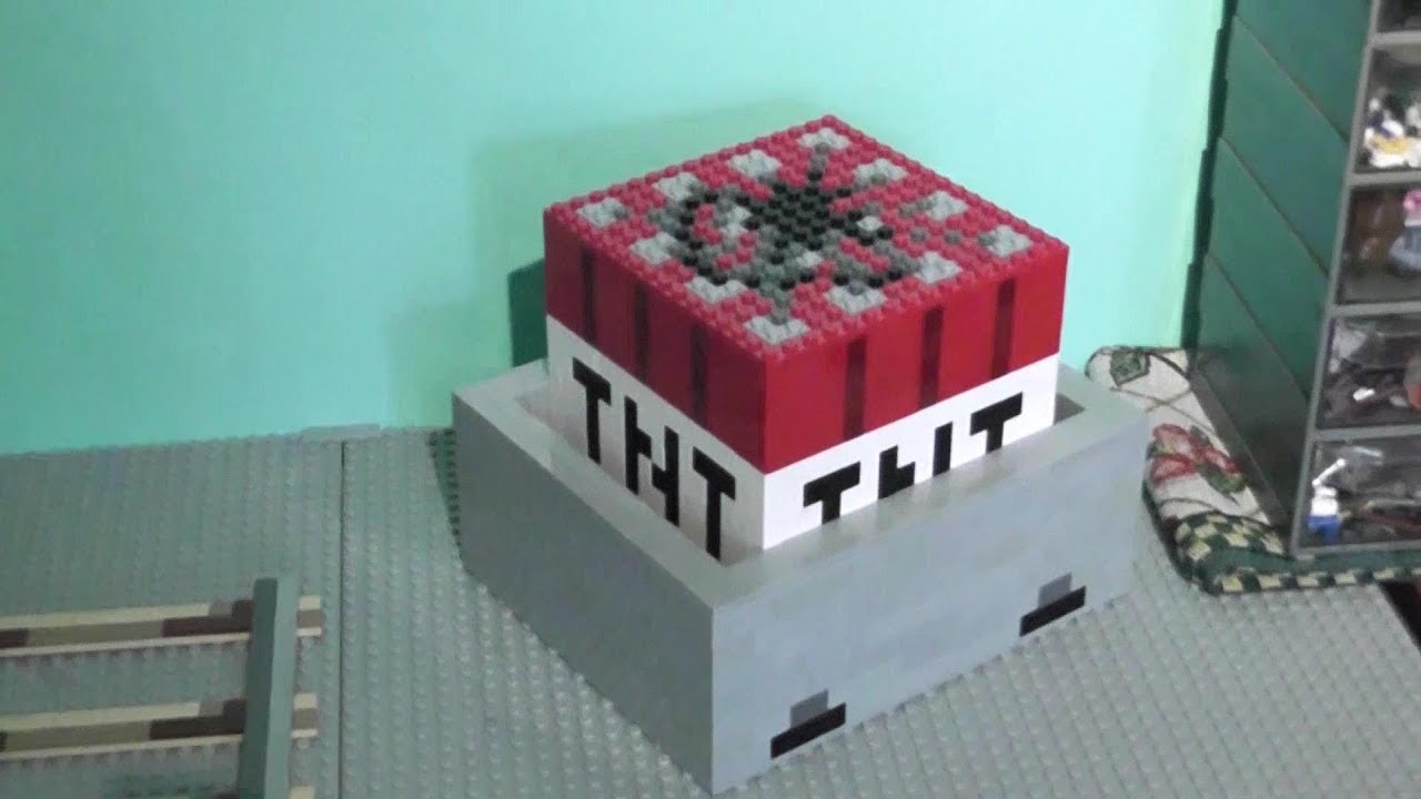 Lego TNT Minecart W/ Rail (MineCraft)