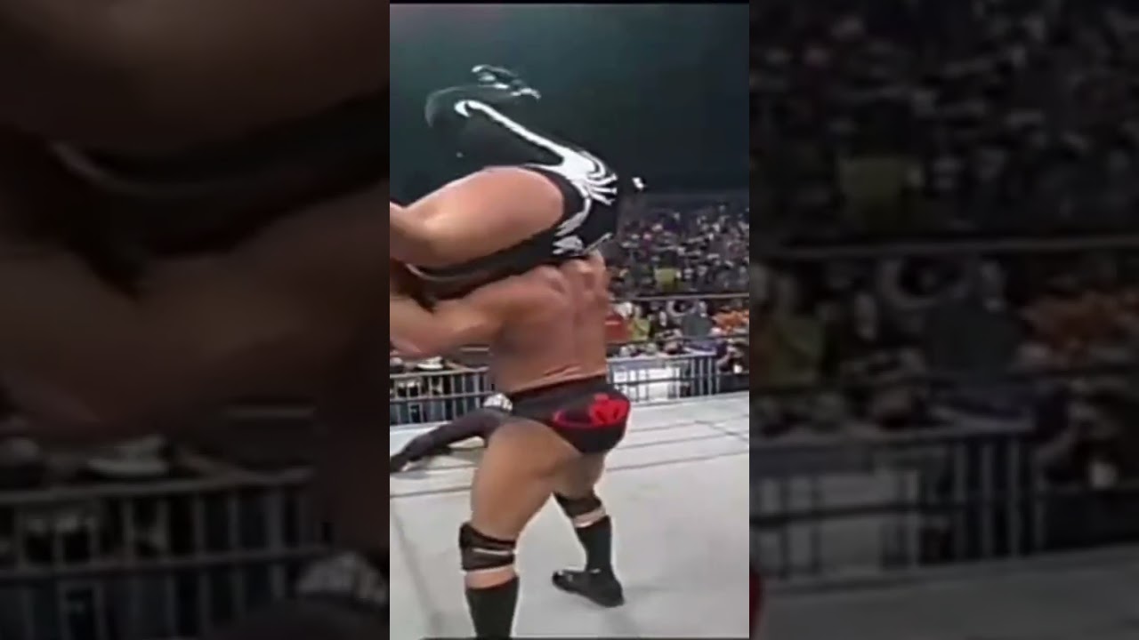Lex Luger destroy Sting by Submission