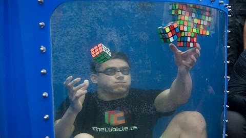 World Record! 8 Rubik