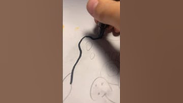 Drawing SpongeBob glitch effect with POSCA markers