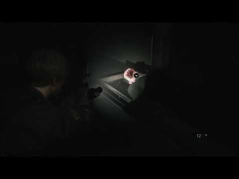 Video: Resident Evil 2 - Exploring The Police Station West Wing, Spade Key Location