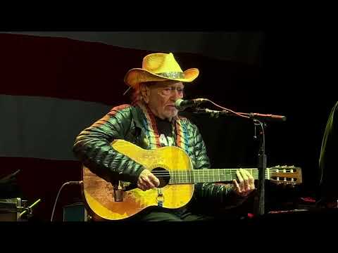 Willie Nelson & Family - Whiskey River/Stay All Night/Still Is Still Moving to Me Wilmington 4-28-26