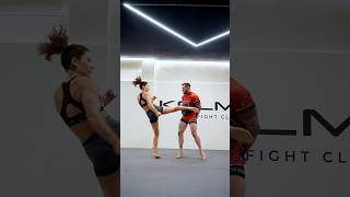 Un Rumano me sujeta una patada #kick #kickboxing #muaythai #mma #ufc #taekwondo #karate