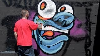 How to Draw a Monster | Graffiti Art(Watch more How to Do Graffiti Art videos: http://www.howcast.com/videos/512058-How-to-Draw-a-Monster-Graffiti-Art Hi, I'm Paes 164. Now I am going to show ..., 2013-09-03T07:54:57.000Z)