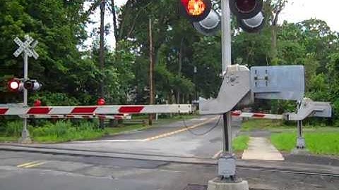 NJ Transit Train passing through Center Ave