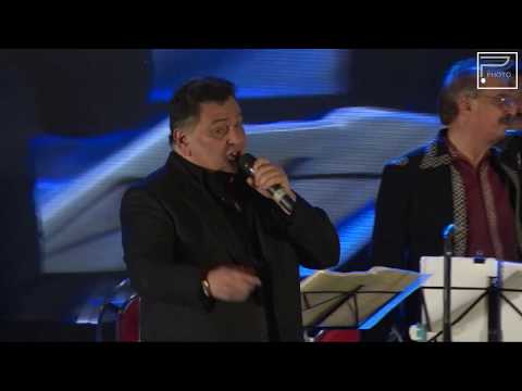 'Main Shayar To Nahi' Performed By Rishi Kapoor Himself