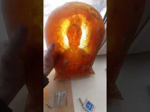 напишите честно : видели икону с янтаря? #мастерская #резьба #янтарь #изделияизянтаря   #история