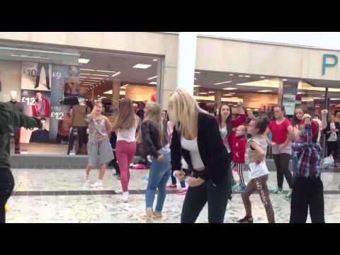 Flash mob Clydebank
