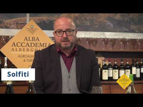 Video: Come Il Vino Ordinario Differisce Dall'annata