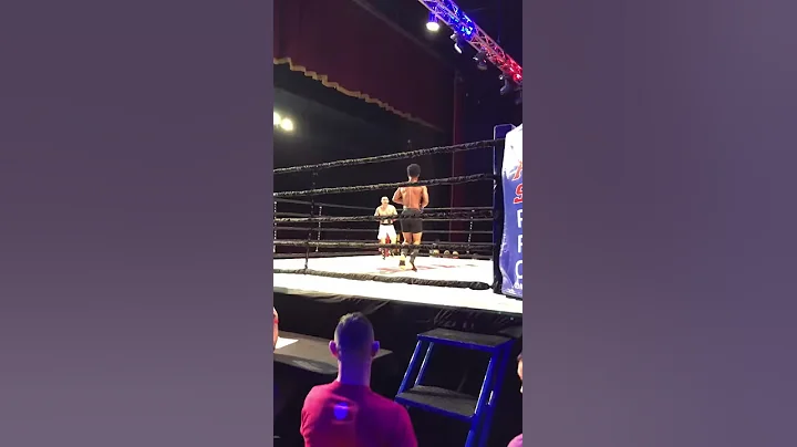 Julian Hamlet 1st amateur fight rd 2