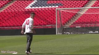 One Direction Jugando Fútbol En El Estadio De Wembley