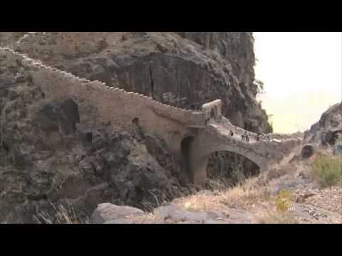 جسر شهارة في اليمن ابداع هندسي فريد