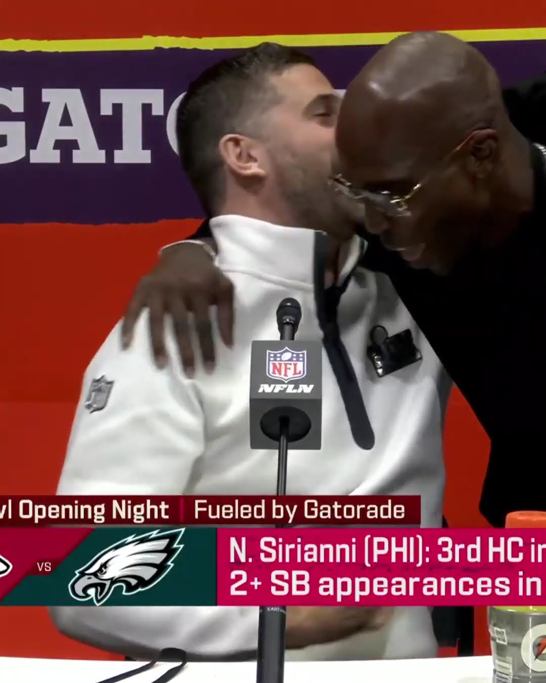 It's all love between coach and Ocho ?