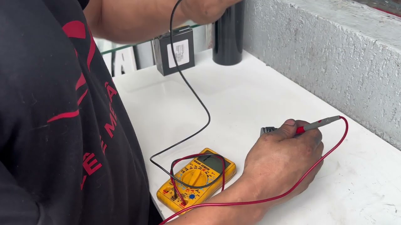 Como testar retificador/regulador de voltagem com multímetro 