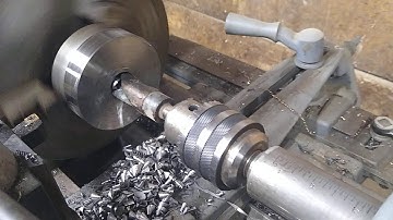 Making big chips on the southbend lathe.