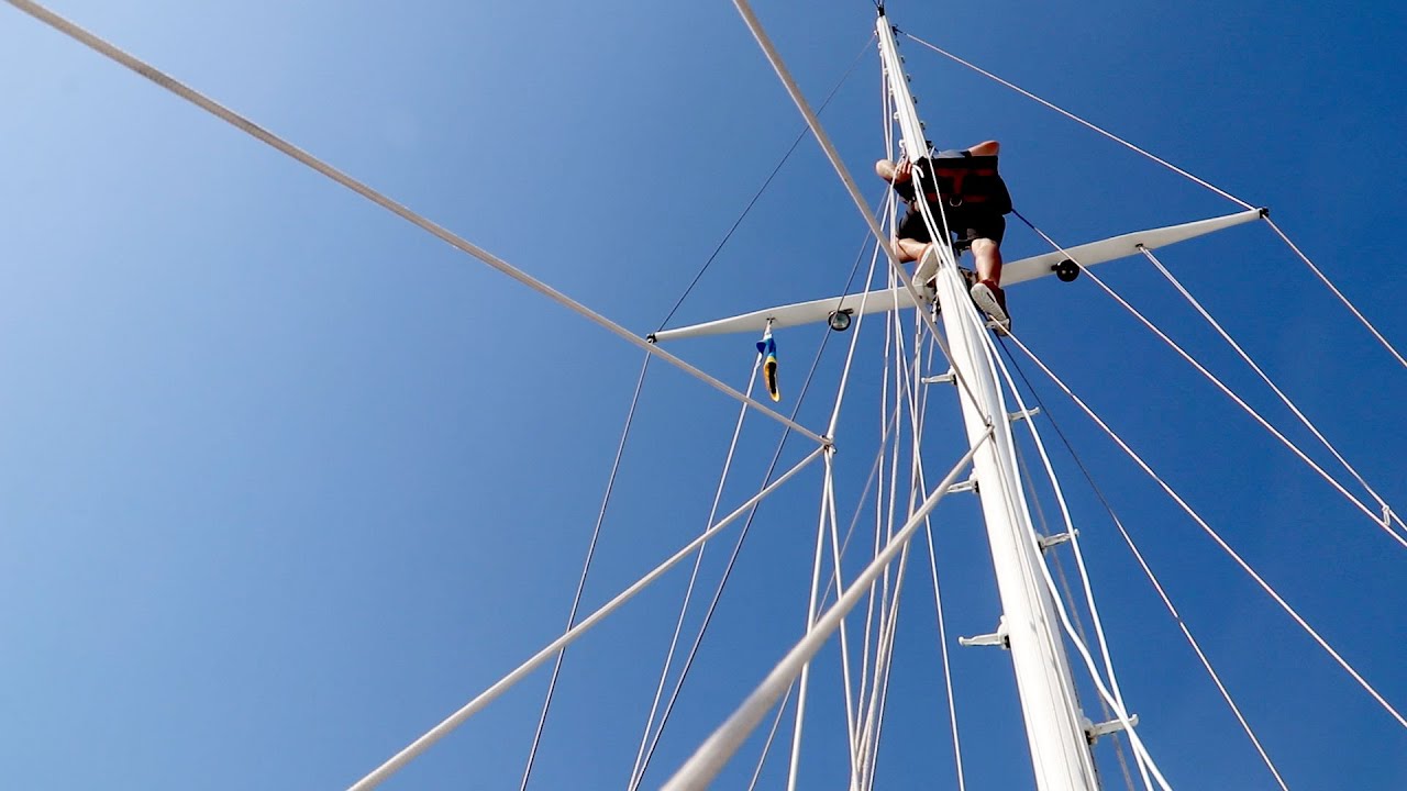 Ep 174 | Toilet Attention, a Hoist Up the Mast and the Start of the Sail Around Australia