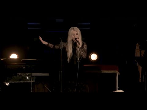 Vivienne Mort — Досвід/Хінді [Костел Святого Миколая]