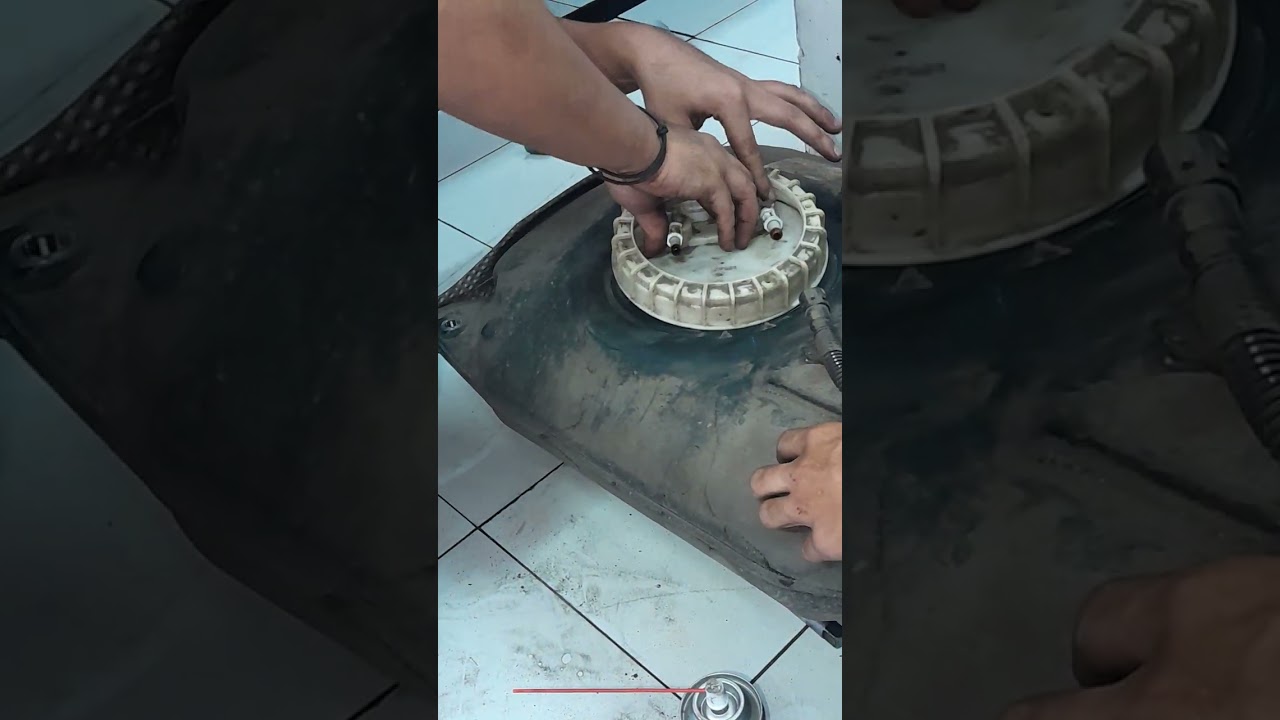 Ganti saringan tangki bensin Toyota Calya