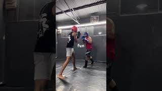 #boxing #mma #chandlervsoliveira #muaythaifamily #muaythaifamily #muaythai #ufcchampion #kickboxing