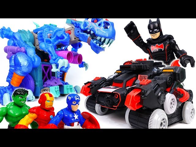 Batmobile Turns Into A Robot~! Batman, Help The Avengers - ToyMart TV