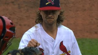 CIN@STL: Leake fans five over six innings