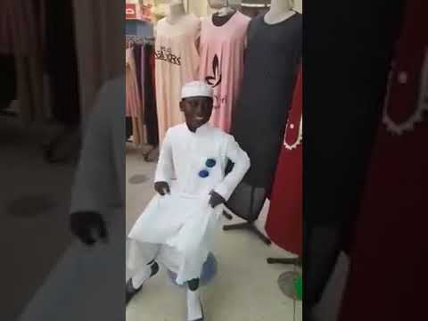 طفل سوداني يغني ياليالي ياليالي