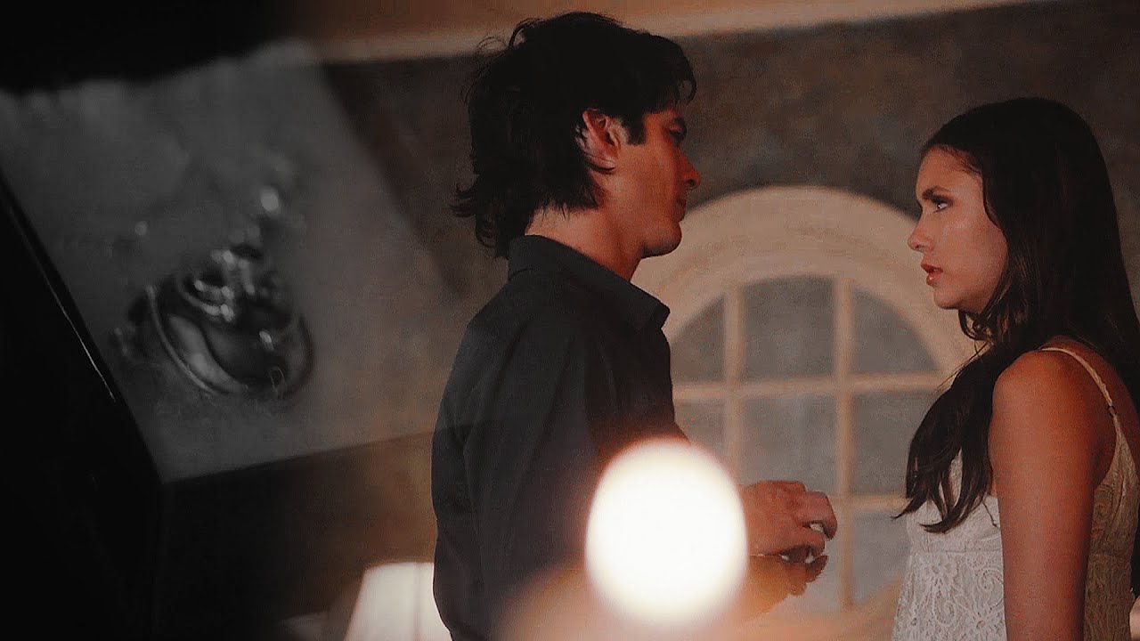 When does elena get her memories back summerulsd