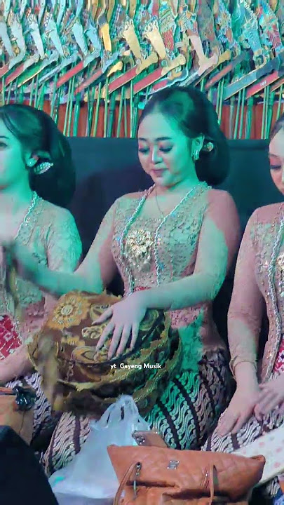 Kedatangan Sinden cantik Diah Sekarning #sindenidola #sindencantik #sekargadung #kimintodarsono