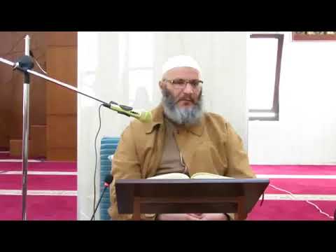 أول كتاب أعمل عليه مستخرجا كتاب الأموال لأبي عبيد القاسم بن سلام