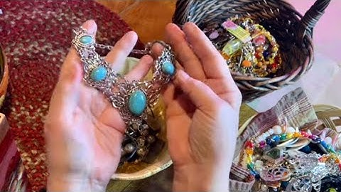 ASMR Sorting Jewelry (No talking version) Tinkling of metal & glass jewelry~paper crinkles