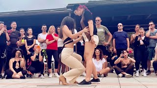 Video thumbnail of "Monchy & Alexandra - No Es Una Novela | Bachata Dance | Magda & Valeria"