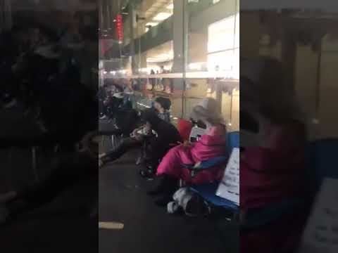 Apple Store Australia 2nd Nov 2017, line up for iPhone X