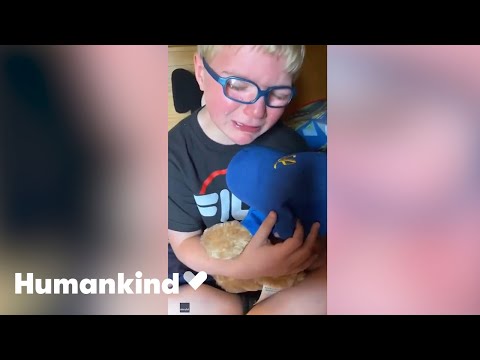 Boy sobs at sound of grandpa's voice in teddy bear | Humankind