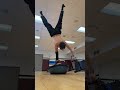 🕷️ #calisthenics #bodyweightexercise #onearmhandstand #gym #streetworkout