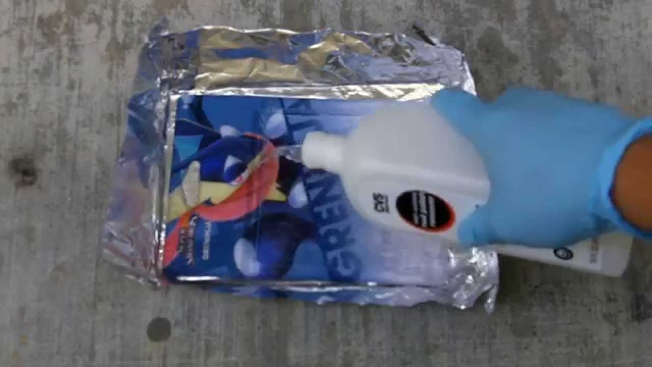 How to Remove Plastic from Amiibo Cardboard Box Art