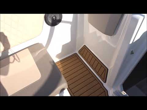 ⁣BAYLINER VR6 CUDDY OUTBOARD - Overnight boating in style.