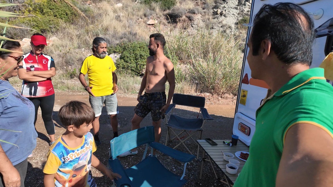 Tam Zamanlı Karavanda Yaşamak Nasıl?  🇹🇷