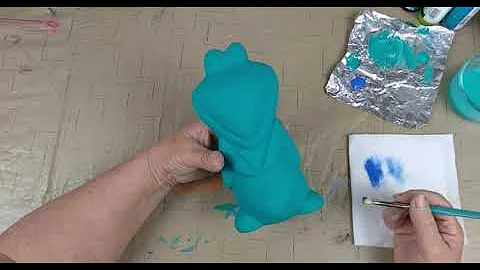 Praying Mantis ceramic dry brushing painting tutor...