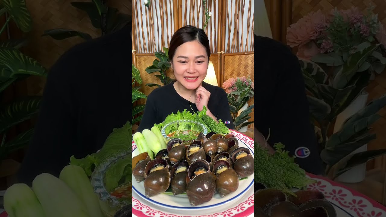 ใครไม่ปัง หอยปังจิ้มน้ำจิ้มซีฟู้ดแกล้มมะระโนรีขมอำล่ำ