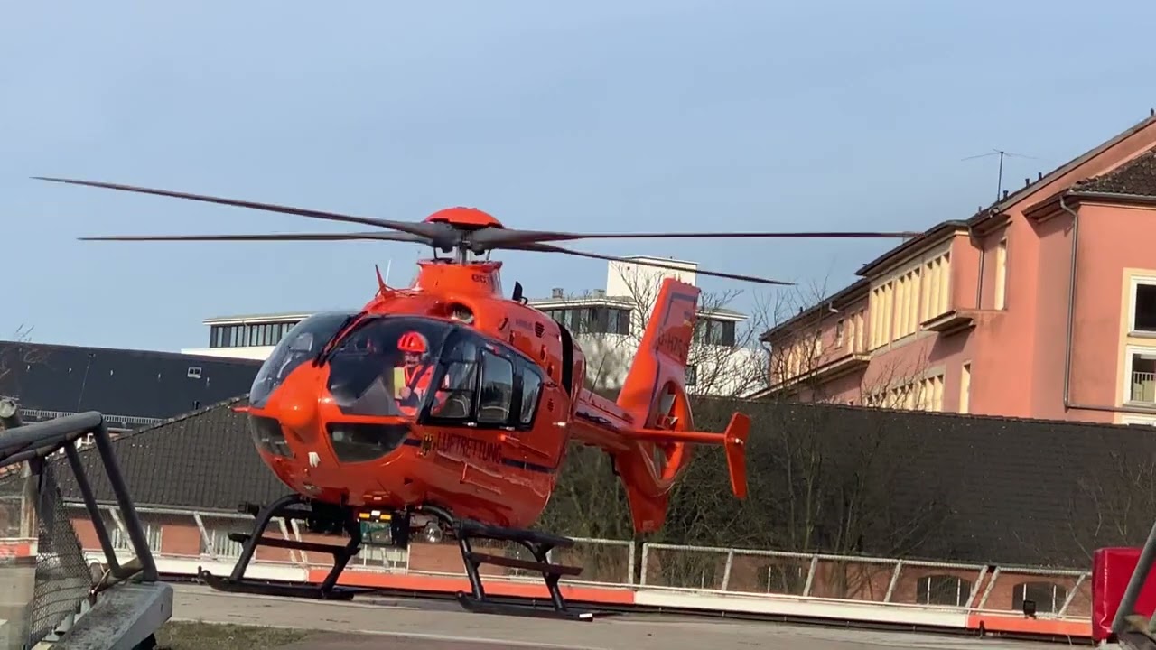 Rettungshubschrauber Christoph 13 startet am Klinikum Bielefeld-Mitte (13.02.2022)