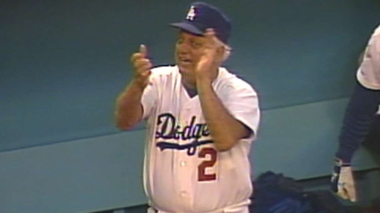 WS1988 Gm2: Dodgers score five in the 2nd 