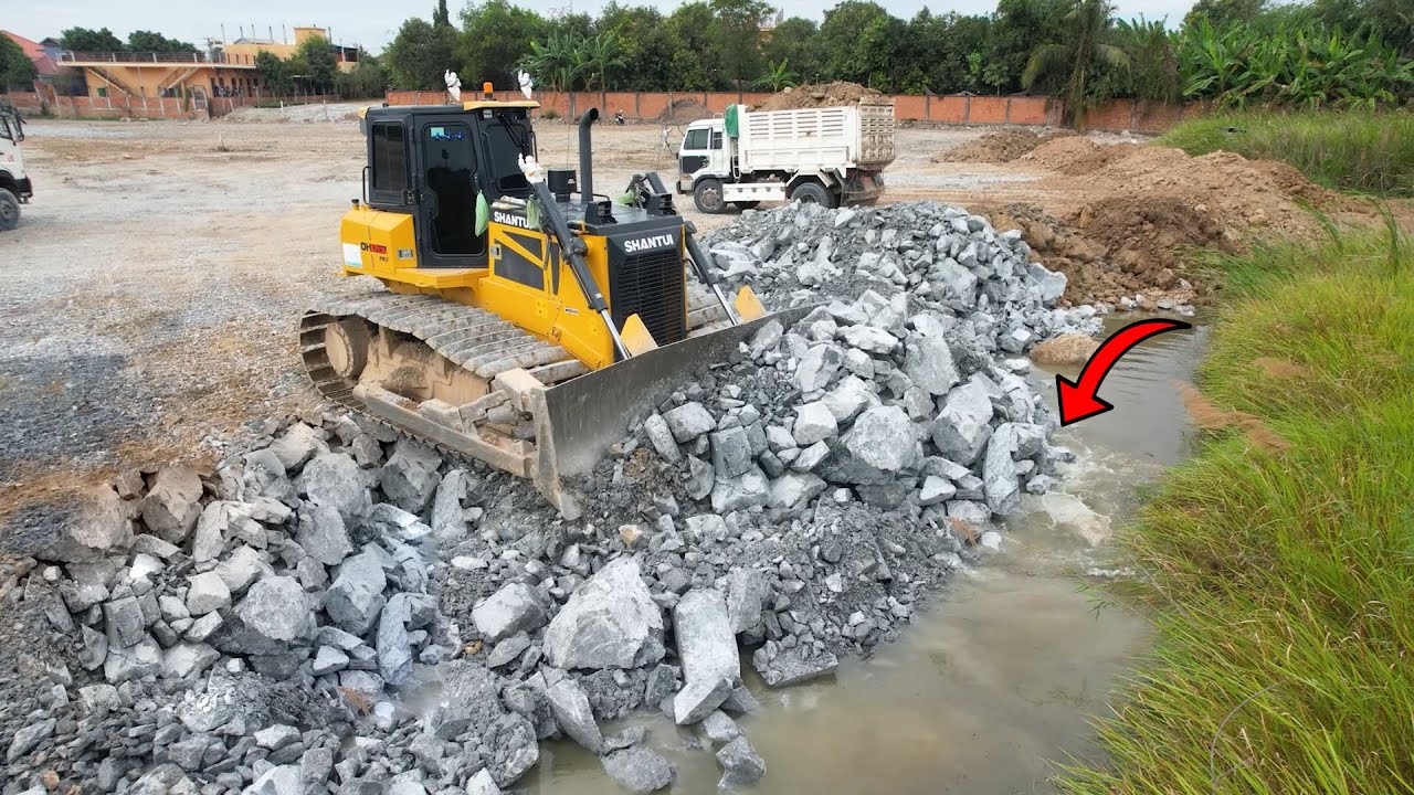 Aerial Excavation | Bulldozer & Dump Truck Coordinated Heavy Load Transport
