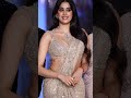 Jhanvi kapoor seeing 👀 love Varun Dhawan 💕 shorts 4k 🙌