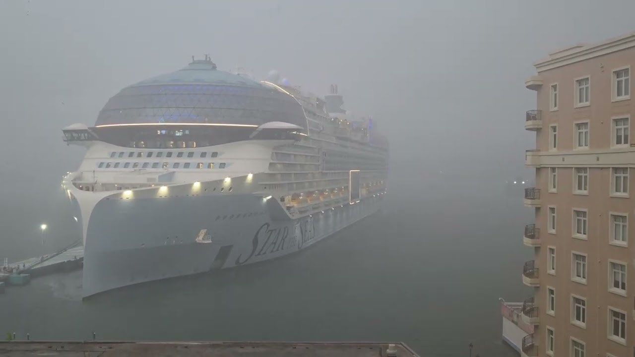 EPIC! Royal Caribbean Cruise/ Star of the Seas & Ferries del Caribe Departure in Lightning Storm ⚡🚢