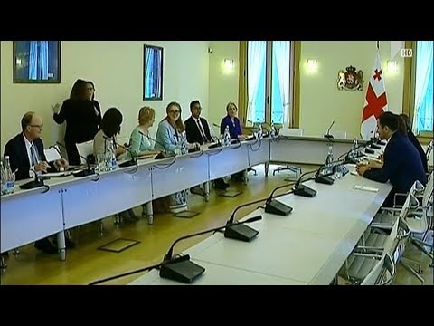 კონსულტაციები პრეზიდენტთან