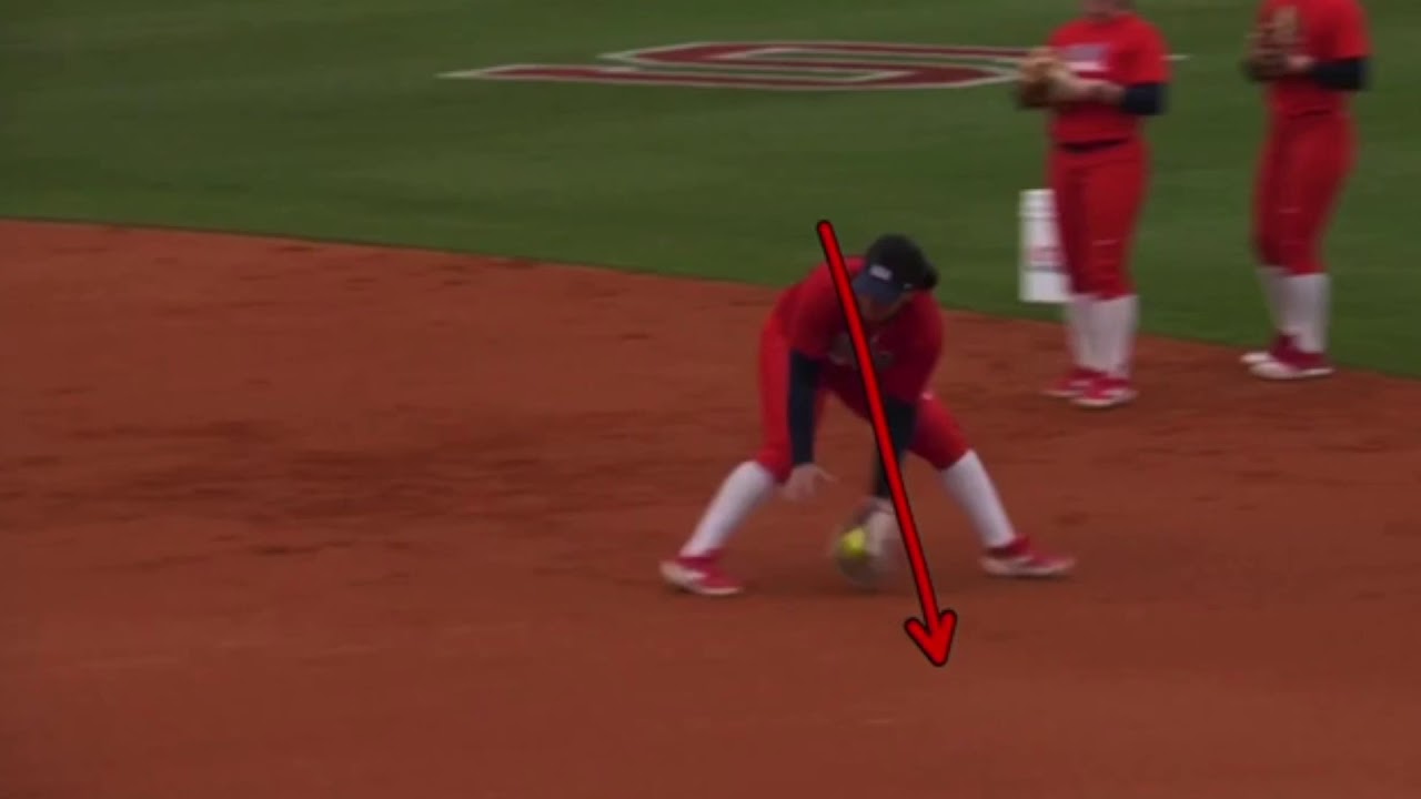 Second Base Double Play Reverse Feed [Softball Infield Tips] YouTube