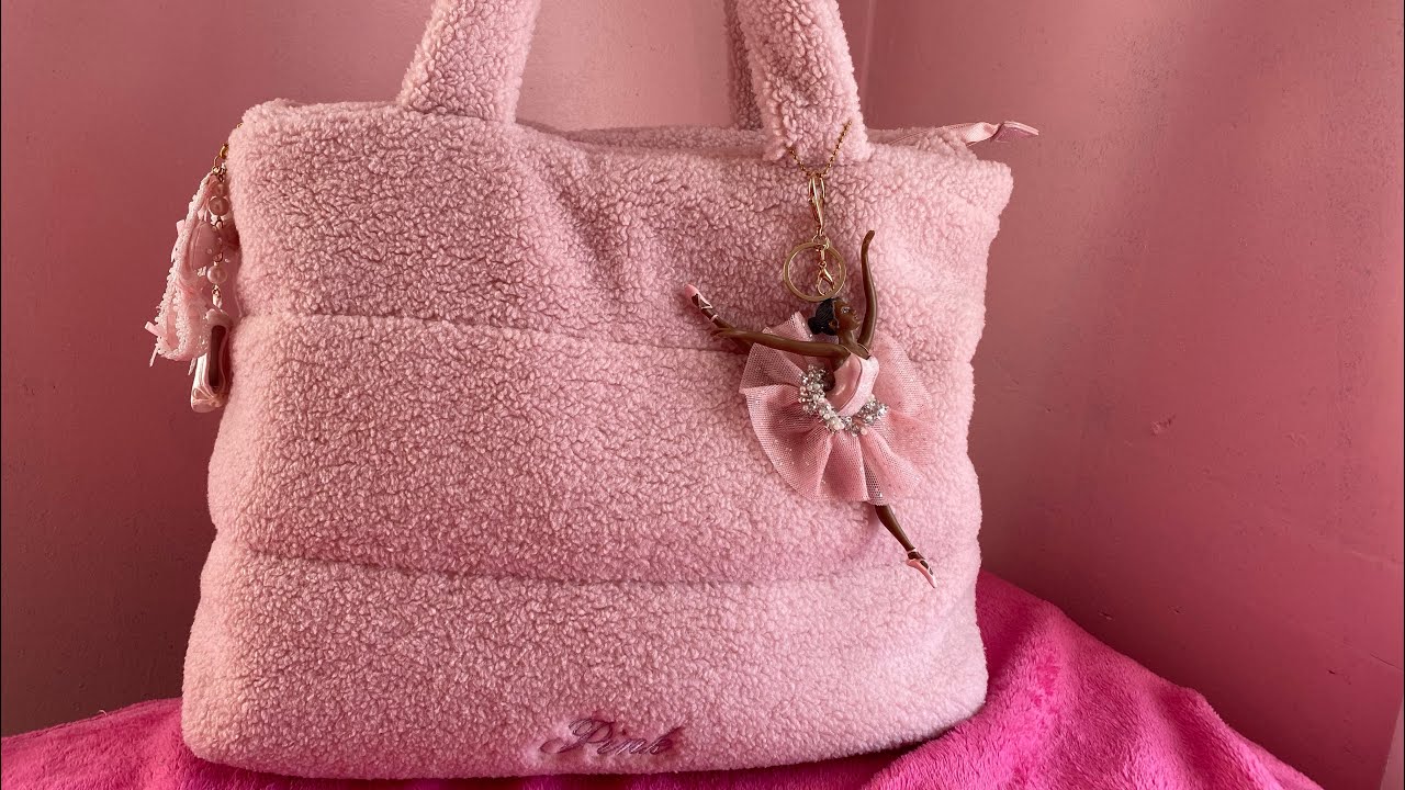 🩰Что в моей сумке!🩰 Большая розовая сумка-тоут Pink by Victoria’s Secret из искусственного меха! ...