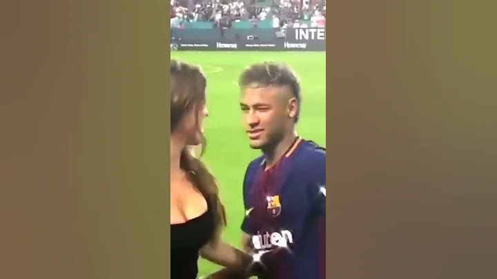 Neymar Jr flirting with Amanda Cerny for 7 seconds