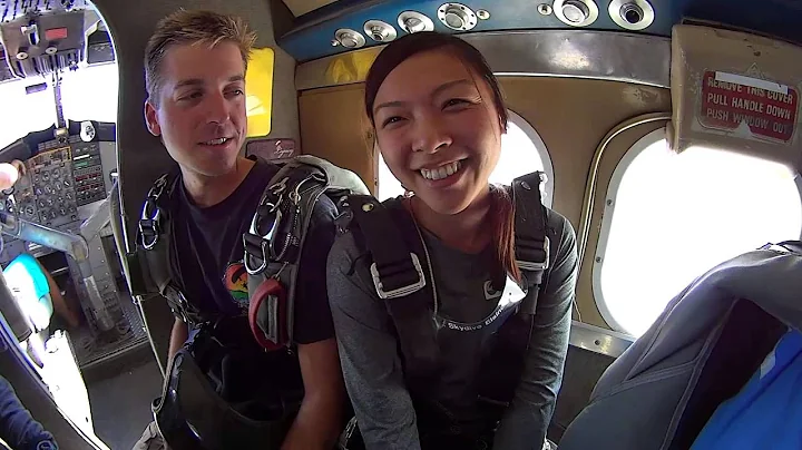 Helen Luong   Tamdem Skydiving at Skydive Elsinore